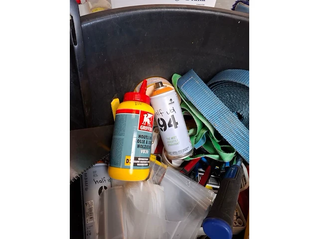 Partij gereedschap, tape, etc. - afbeelding 13 van  15