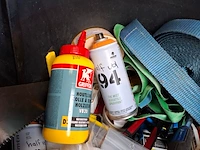 Partij gereedschap, tape, etc. - afbeelding 13 van  15