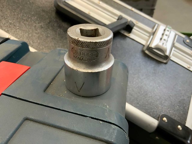 Partij gereedschap uit td ruimte - afbeelding 5 van  15