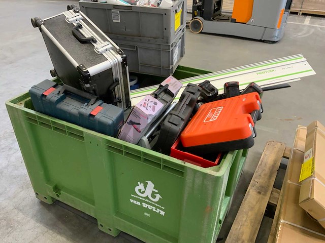 Partij gereedschap uit td ruimte - afbeelding 9 van  15