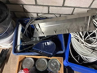 Partij gereedschap, verf en luchthaspels - afbeelding 4 van  8