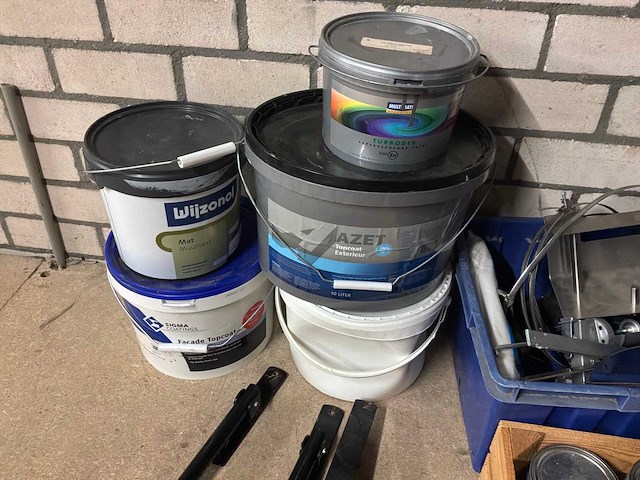 Partij gereedschap, verf en luchthaspels - afbeelding 7 van  8