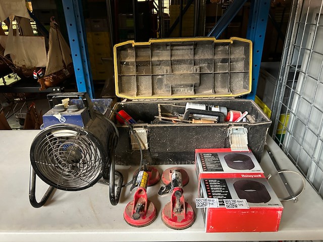 Partij gereedschap w.o. werkplaatskachel, carbon filter w.o. honeywell, einhell - afbeelding 1 van  9
