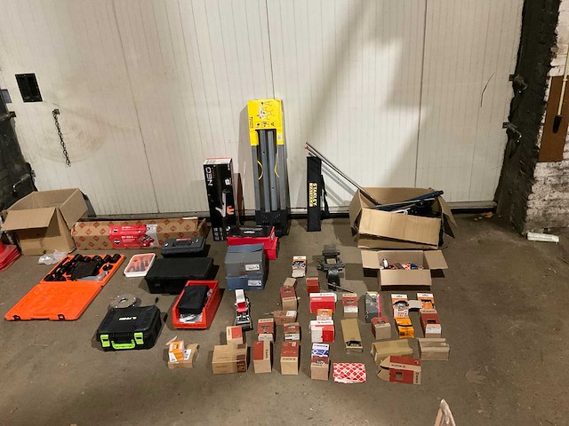 Partij gereedschap - afbeelding 10 van  17