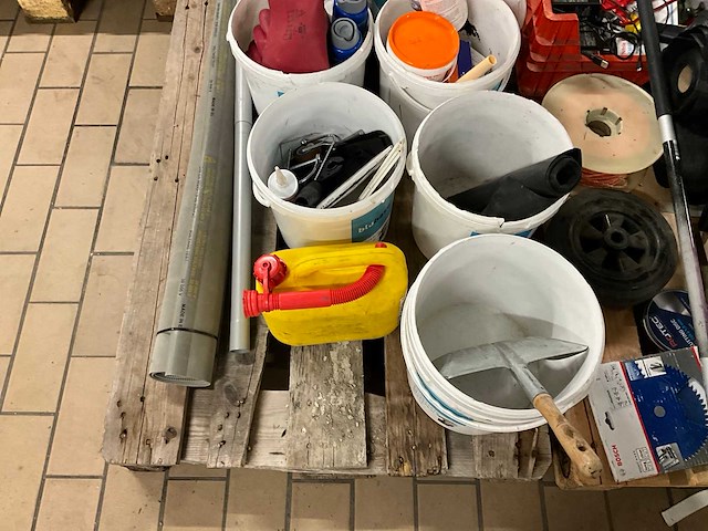Partij gereedschappen en bouwbenodigdheden - afbeelding 5 van  13