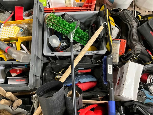 Partij gereedschappen en bouwbenodigdheden - afbeelding 9 van  13
