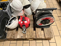 Partij gereedschappen en bouwbenodigdheden - afbeelding 13 van  13