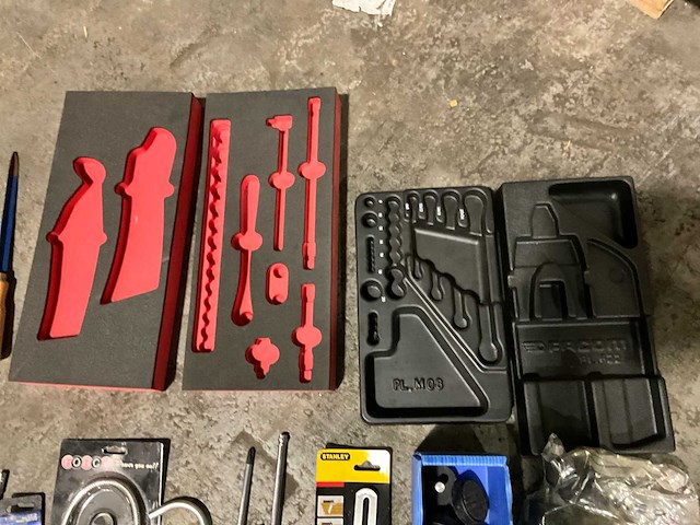 Partij gereedschappen en toebehoren - afbeelding 2 van  10