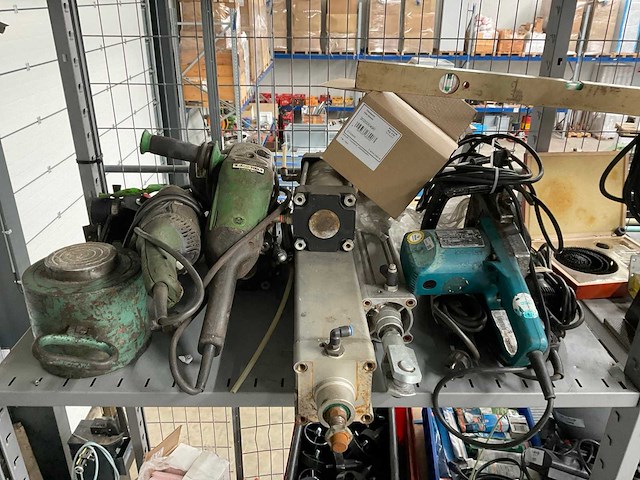 Partij gereedschappen en toebehoren - afbeelding 2 van  7