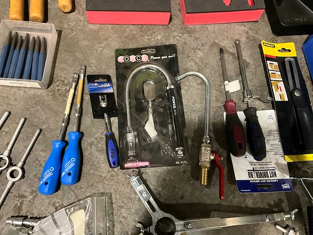 Partij gereedschappen en toebehoren - afbeelding 8 van  10