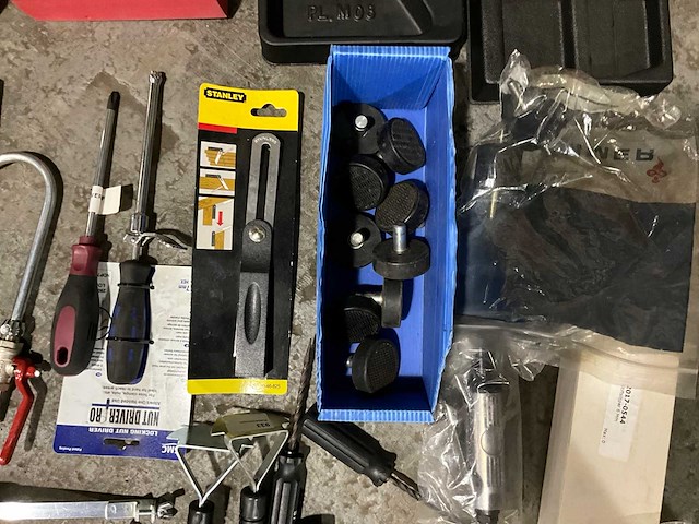 Partij gereedschappen en toebehoren - afbeelding 10 van  10