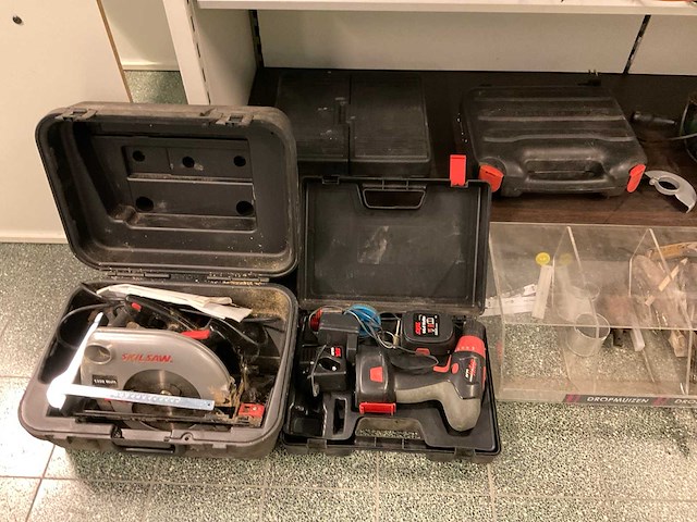 Partij gereedschappen en toebehoren - afbeelding 2 van  10