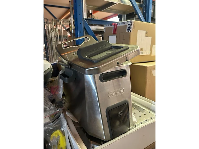 Partij gereedschappen, keukenmessen en diversen w.o. delonghi, osram, innox - afbeelding 12 van  14