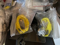 Partij gereedschappen, keukenmessen en diversen w.o. delonghi, osram, innox - afbeelding 14 van  14