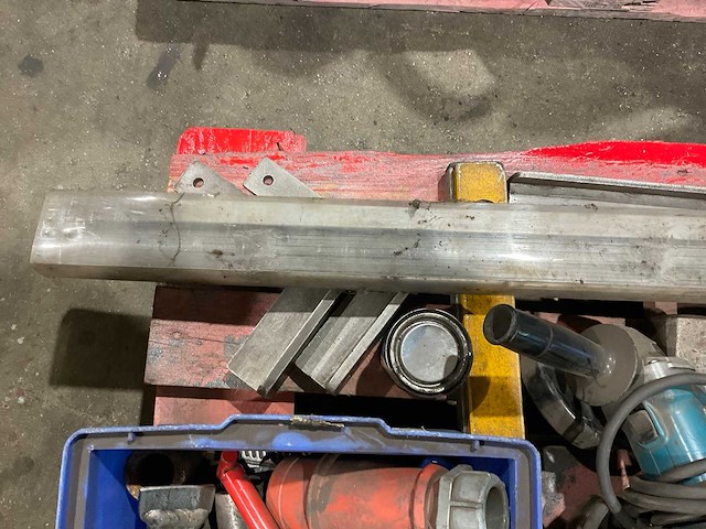 Partij gereedschappen - afbeelding 6 van  7