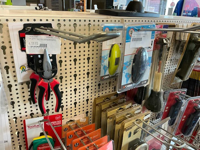 Partij gereedschappen - afbeelding 11 van  32