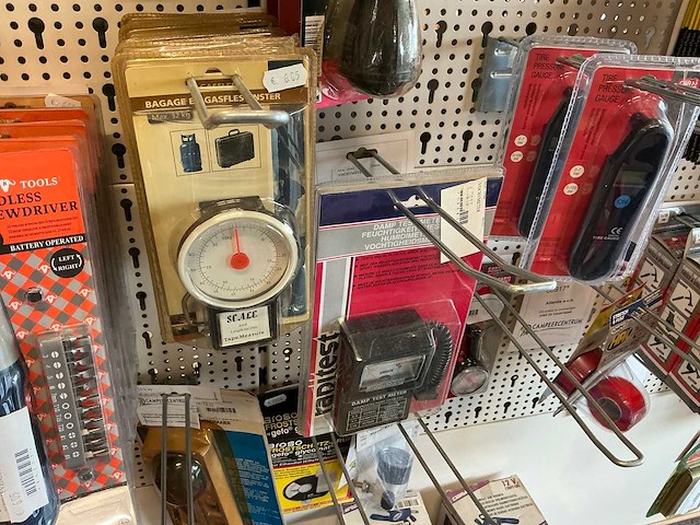 Partij gereedschappen - afbeelding 17 van  32