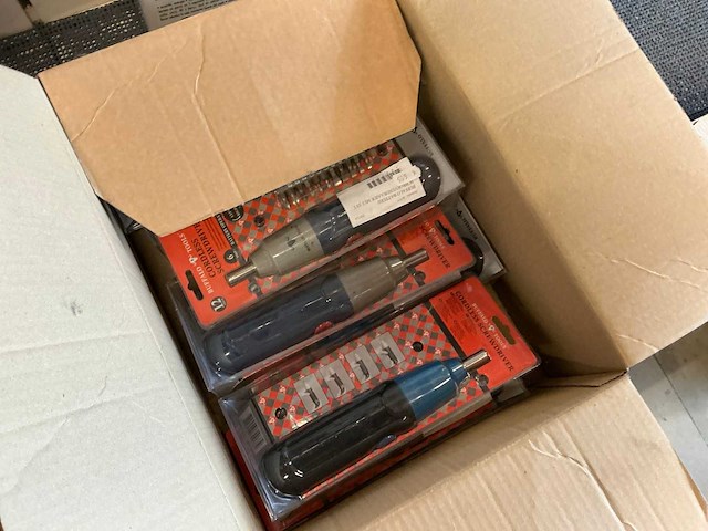 Partij gereedschappen - afbeelding 21 van  32