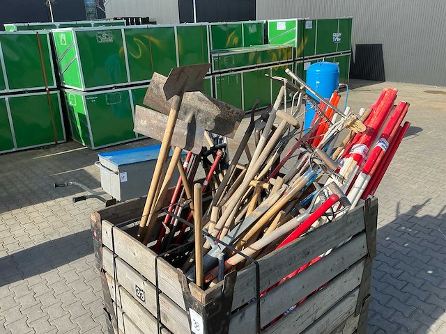 Partij gereedschappen - afbeelding 10 van  12