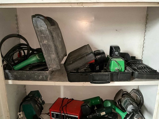 Partij gereedschappen - afbeelding 1 van  3