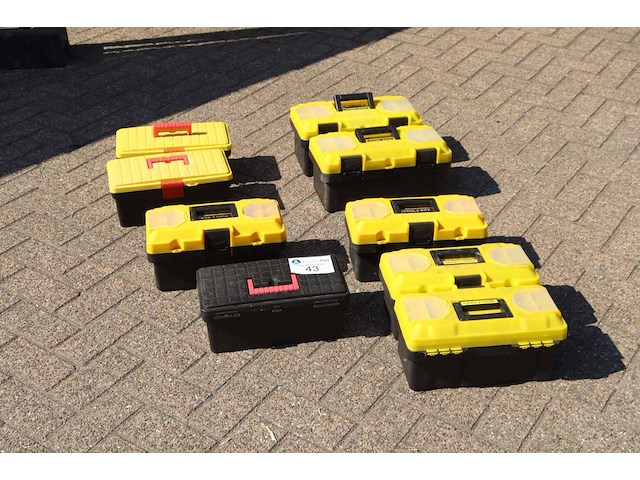 Partij gereedschapskoffers 9stuks - afbeelding 1 van  1