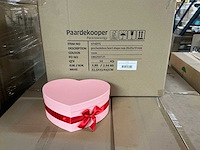 Partij geschenkdozen heart shape roze 20x25x10 roze (144x)
