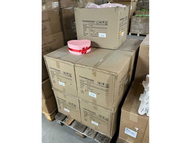 Partij geschenkdozen heart shape roze 20x25x10 roze (144x) - afbeelding 2 van  7