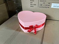 Partij geschenkdozen heart shape roze 20x25x10 roze (144x) - afbeelding 5 van  7