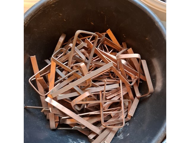 Partij gesmede spijkers met koperen panhaken - afbeelding 3 van  14