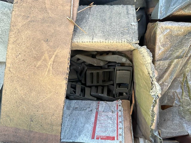 Partij gespen en helmbanden - afbeelding 5 van  7