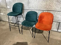 Partij gestoffeerde barkrukken en stoelen - afbeelding 4 van  12