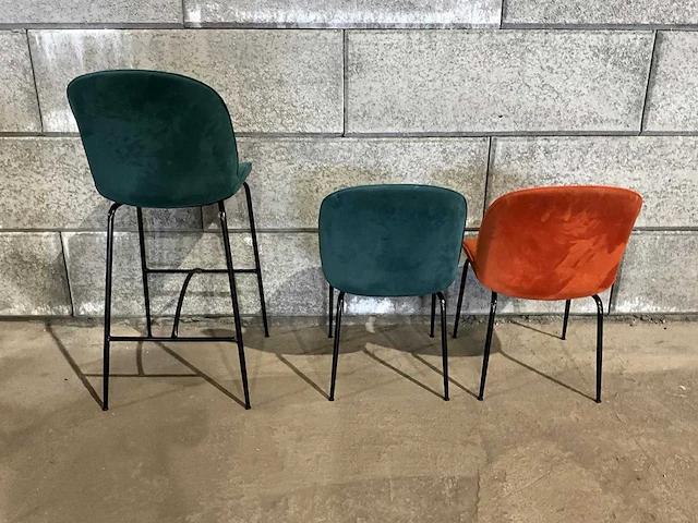Partij gestoffeerde barkrukken en stoelen - afbeelding 12 van  12