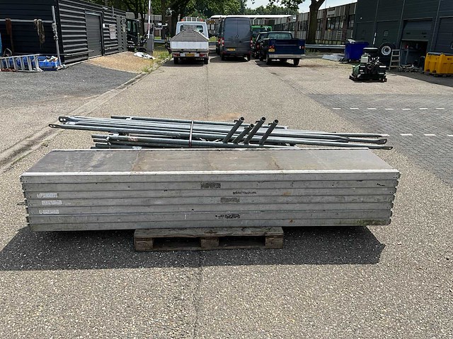 Partij gevel steiger - afbeelding 2 van  5