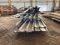 Partij gevelbeplating en profielen - afbeelding 4 van  4