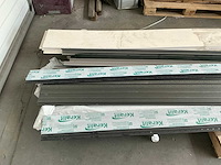 Partij gevelpanelen en divers - afbeelding 2 van  6