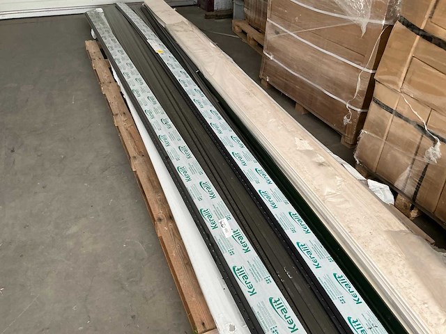 Partij gevelpanelen en divers - afbeelding 4 van  6