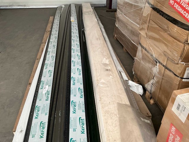 Partij gevelpanelen en divers - afbeelding 6 van  6