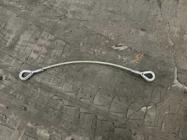 Partij gevlochten staaldraad met kousogen - afbeelding 2 van  3