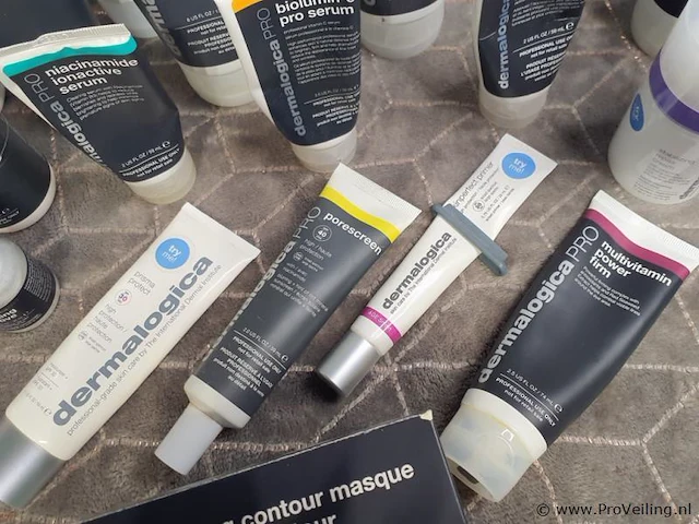 Partij gezichtsverzorgingsproducten o.a. dermalogica pro gezichtsreiniger active clay cleanser - afbeelding 2 van  12