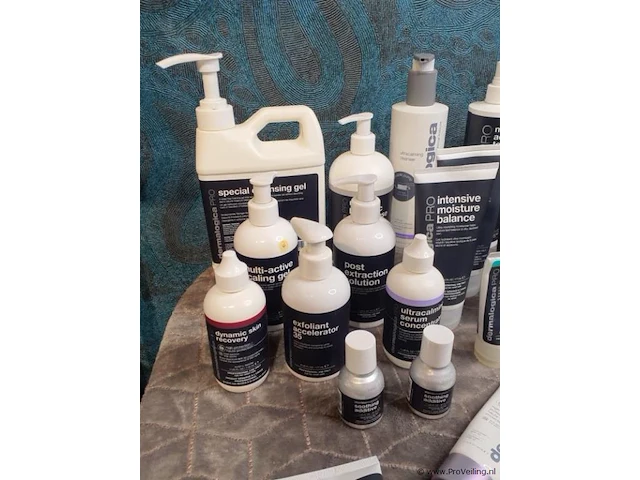Partij gezichtsverzorgingsproducten o.a. dermalogica pro gezichtsreiniger active clay cleanser - afbeelding 5 van  12