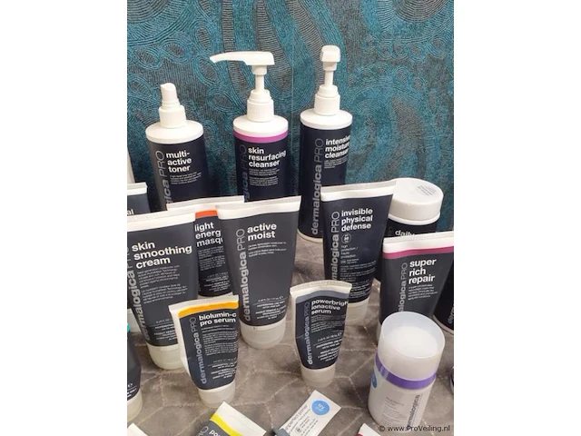 Partij gezichtsverzorgingsproducten o.a. dermalogica pro gezichtsreiniger active clay cleanser - afbeelding 8 van  12