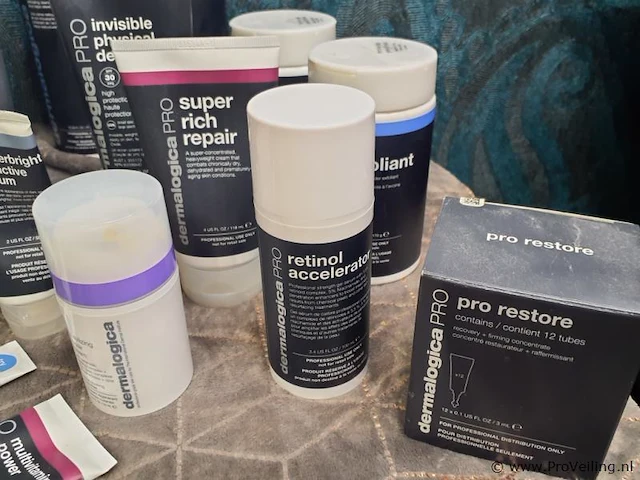 Partij gezichtsverzorgingsproducten o.a. dermalogica pro gezichtsreiniger active clay cleanser - afbeelding 10 van  12