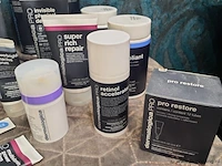 Partij gezichtsverzorgingsproducten o.a. dermalogica pro gezichtsreiniger active clay cleanser - afbeelding 11 van  12