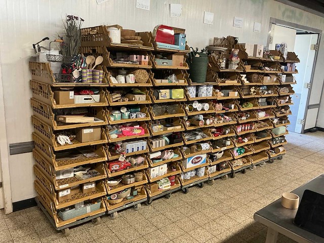 Partij giftartikelen - afbeelding 2 van  4