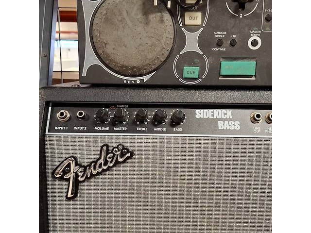 Partij gitaarversterkers en mengpanelen yamaha, fender, roland, cube, tone, blaster, tervey - afbeelding 4 van  17