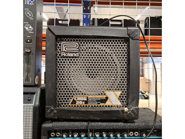 Partij gitaarversterkers en mengpanelen yamaha, fender, roland, cube, tone, blaster, tervey - afbeelding 5 van  17