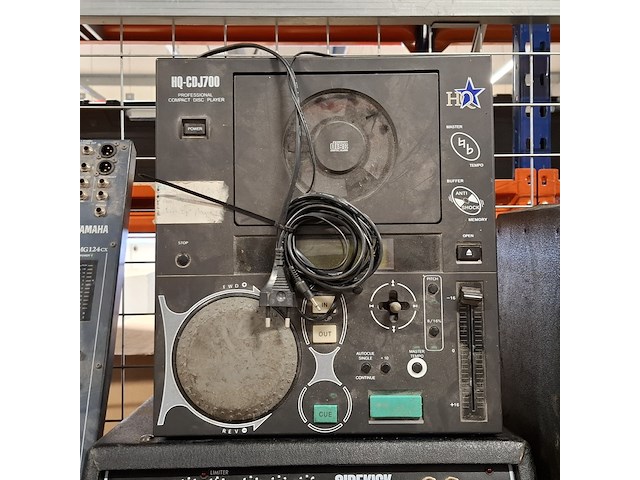 Partij gitaarversterkers en mengpanelen yamaha, fender, roland, cube, tone, blaster, tervey - afbeelding 17 van  17