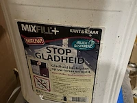 Partij gladheidbestrijdingsmiddelen - afbeelding 3 van  4