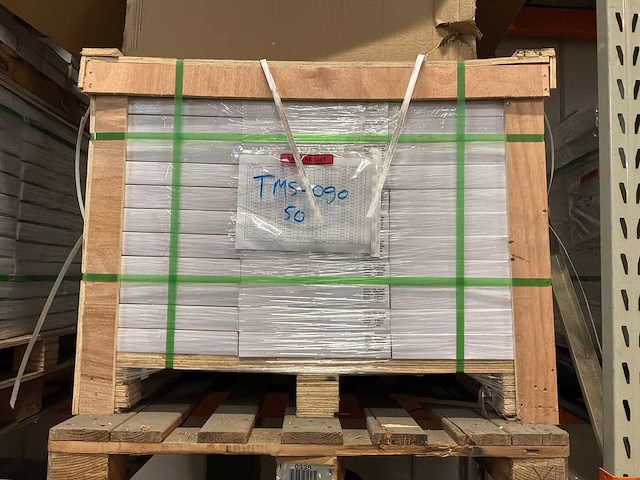 Partij glas mozaïek tegels - 39x pallet - afbeelding 5 van  10