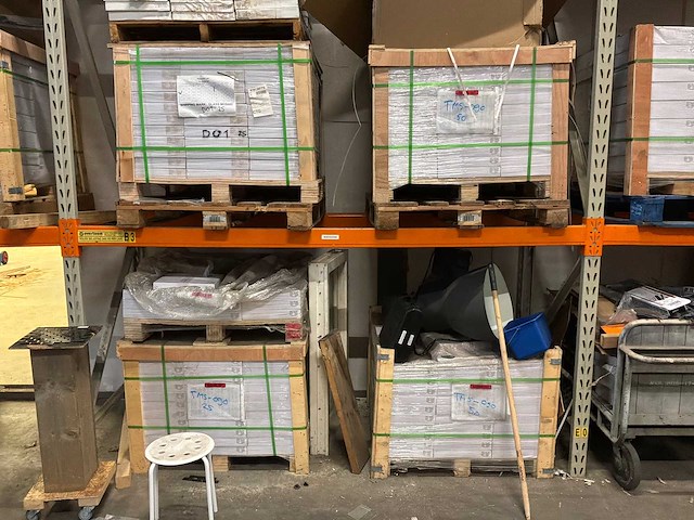Partij glas mozaïek tegels - 39x pallet - afbeelding 6 van  8